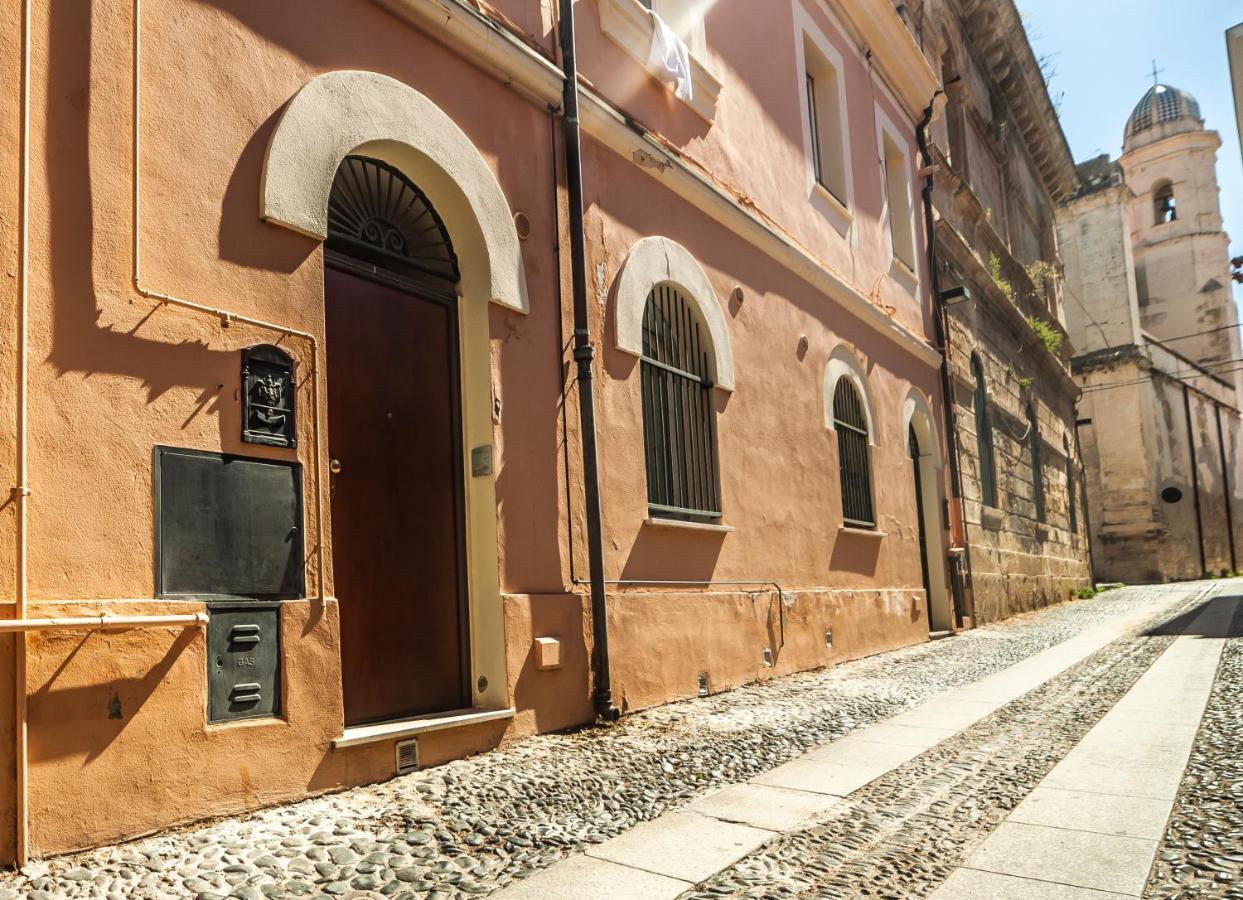 Suite Home Al Centro Di Sassari Eksteriør billede
